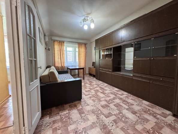 
   Продам 2-комнатную, 45 м², Добровольского ул, 5/6

. Фото 3.