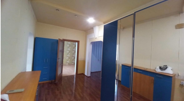 
   Продам 2-комнатную, 91.8 м², Жмайлова ул, 27

. Фото 8.