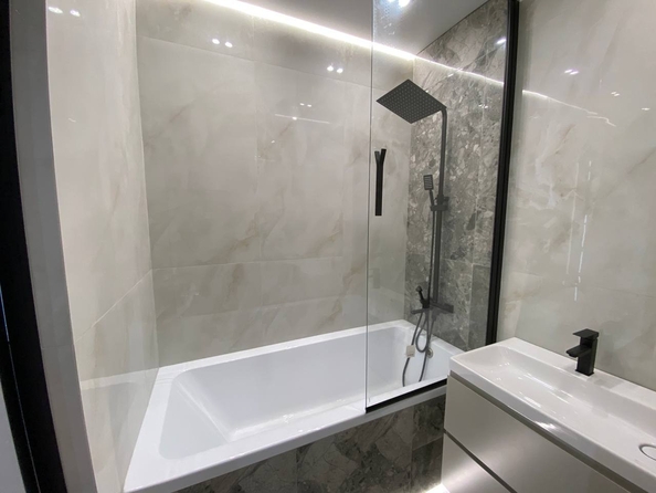 
   Продам 2-комнатную, 63 м², Берберовская ул, 9

. Фото 16.