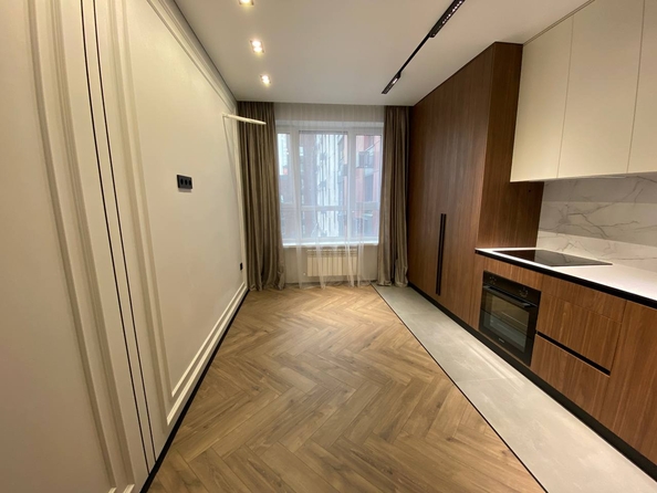 
   Продам 2-комнатную, 63 м², Берберовская ул, 9

. Фото 32.