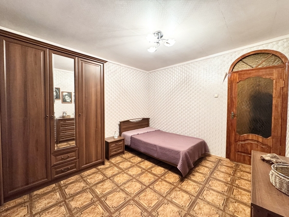 
   Продам 2-комнатную, 52 м², Добровольского пл, 42

. Фото 4.