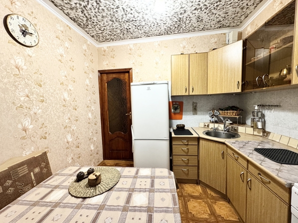 
   Продам 2-комнатную, 52 м², Добровольского пл, 42

. Фото 6.