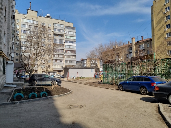 
   Продам 1-комнатную, 35.8 м², 18-я улица ул, 69

. Фото 12.