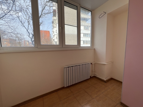 
   Продам 4-комнатную, 83 м², 40-летия Победы пр-кт, 37

. Фото 8.