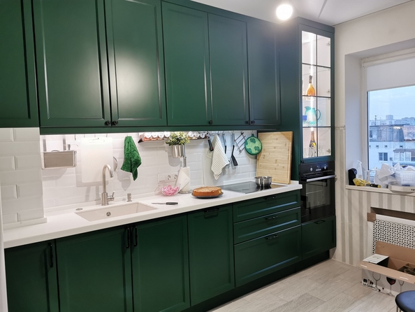 
   Продам 3-комнатную, 68 м², Лелюшенко ул, 5/2

. Фото 1.