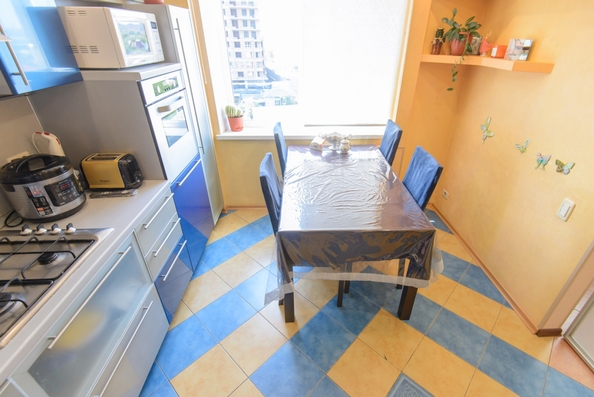 
   Продам 4-комнатную, 83.6 м², Павленко ул, 40

. Фото 6.