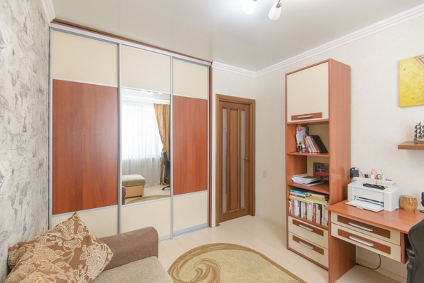 
   Продам 4-комнатную, 83.6 м², Павленко ул, 40

. Фото 29.