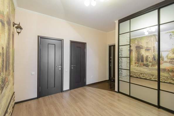
   Продам 4-комнатную, 125.6 м², Комарова ул, 131а

. Фото 14.