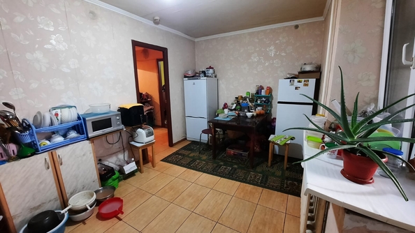 
   Продам 2-комнатную, 74 м², Лелюшенко ул, 13

. Фото 2.