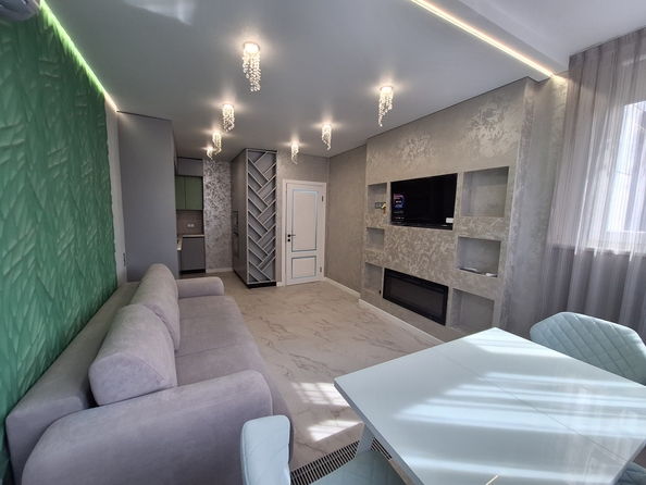 
   Продам 2-комнатную, 42 м², 339-й Стрелковой Дивизии ул, 10

. Фото 1.