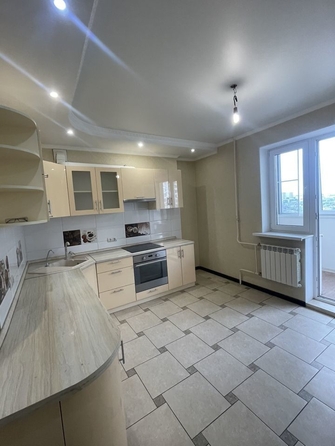 
   Продам 3-комнатную, 82 м², Жмайлова ул, 4

. Фото 1.