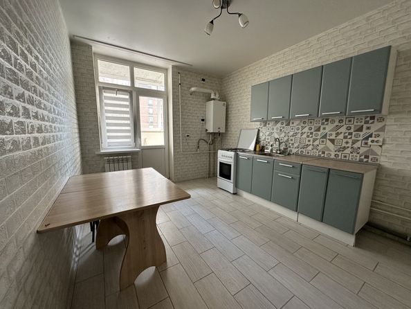 
   Продам 2-комнатную, 60 м², Богданова ул, 85/75

. Фото 2.