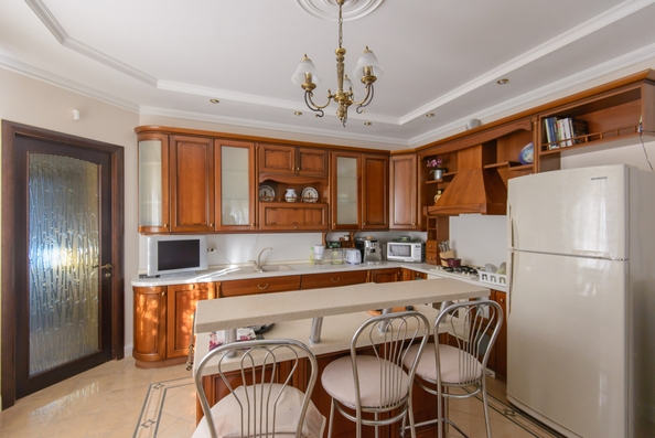 
   Продам дом, 428 м², Ростов-на-Дону

. Фото 1.