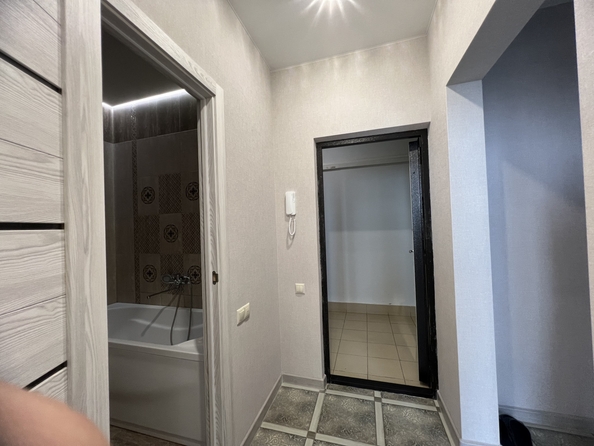 
   Продам 1-комнатную, 38 м², Жданова ул, 19

. Фото 4.