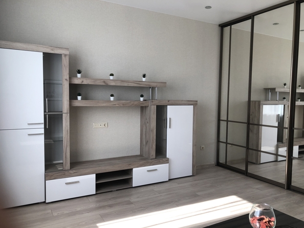 
   Продам 1-комнатную, 37.1 м², Ткачева ул, 38

. Фото 2.