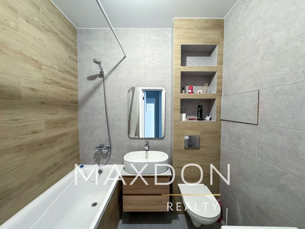 
   Продам 2-комнатную, 64 м², Комарова б-р, 1е

. Фото 17.