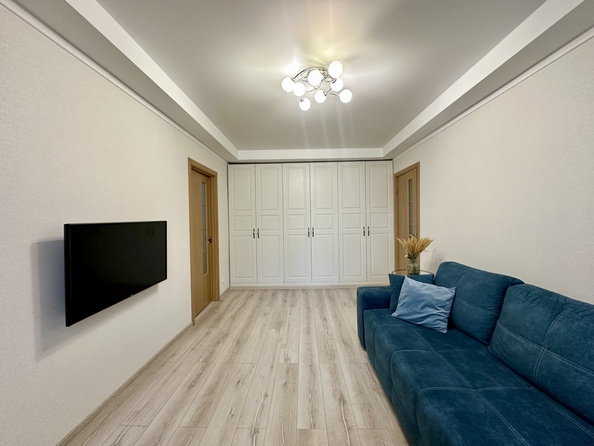 
   Продам 3-комнатную, 50 м², 2-я Краснодарская ул, 92

. Фото 3.