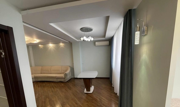 
   Продам 2-комнатную, 67.3 м², Зорге ул, 11

. Фото 4.