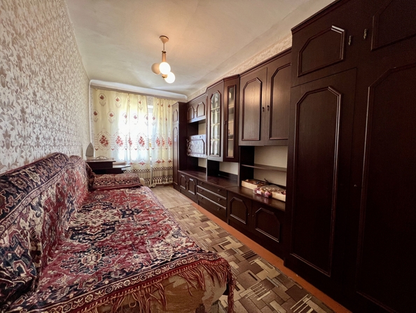 
   Продам 3-комнатную, 55 м², 1-я Майская ул, 16

. Фото 4.