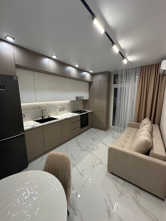
   Продам 2-комнатную, 53 м², 40-летия Победы пр-кт, 111/3

. Фото 2.