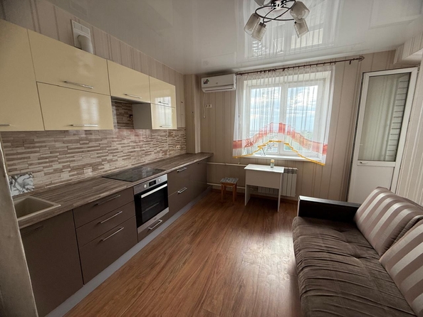 
   Продам 1-комнатную, 43.7 м², Извилистая ул, 21

. Фото 1.