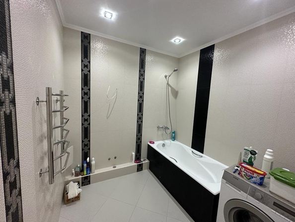 
  Продается 3-комн. квартира, 95 м², Адыгейская ул, д. 30
. Фото 5.