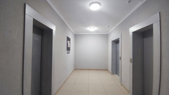 
  Продается 3-комн. квартира, 60 м², Жмайлова ул, д. 19
. Фото 13.
