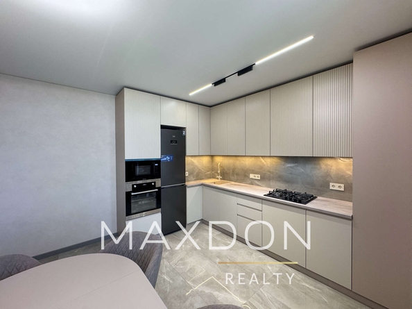 
  Продается 3-комн. квартира, 75 м², Берберовская ул, д. 15
. Фото 5.