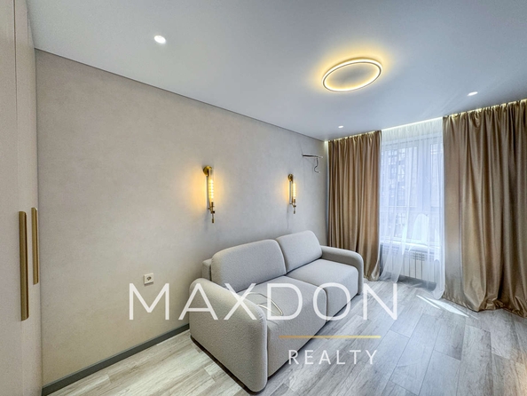 
  Продается 3-комн. квартира, 75 м², Берберовская ул, д. 15
. Фото 12.