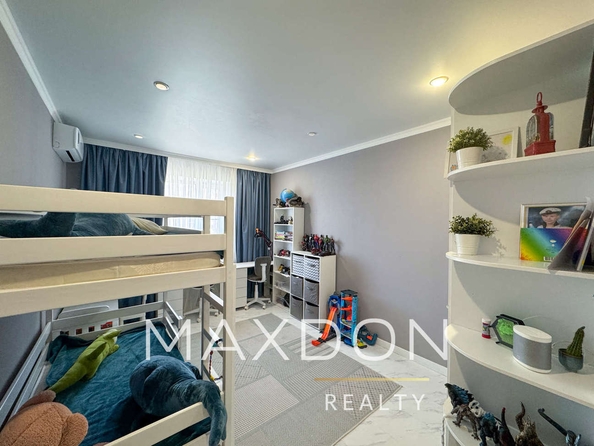 
  Продается 3-комн. квартира, 90 м², Берберовская ул, д. 4/2
. Фото 18.