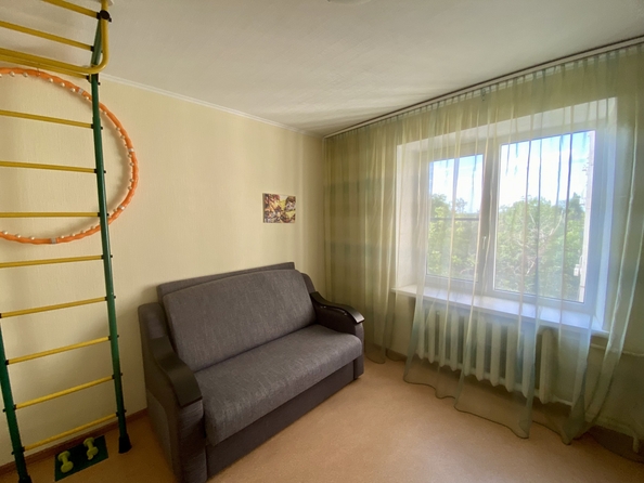 
  Продается 3-комн. квартира, 64 м², 40-летия Победы пр-кт, д. 81
. Фото 8.