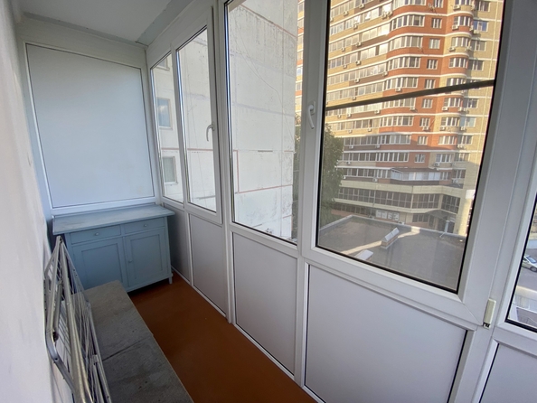 
  Продается 3-комн. квартира, 64 м², 40-летия Победы пр-кт, д. 81
. Фото 12.