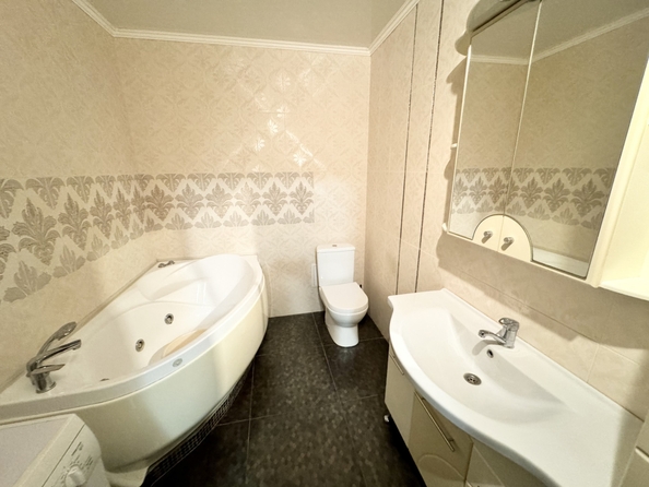 
  Продается 2-комн. квартира, 74 м², 40-летия Победы пр-кт, д. 97
. Фото 6.