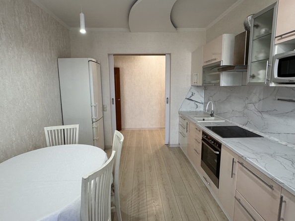
  Продается 2-комн. квартира, 80 м², Филимоновская ул, д. 128
. Фото 4.