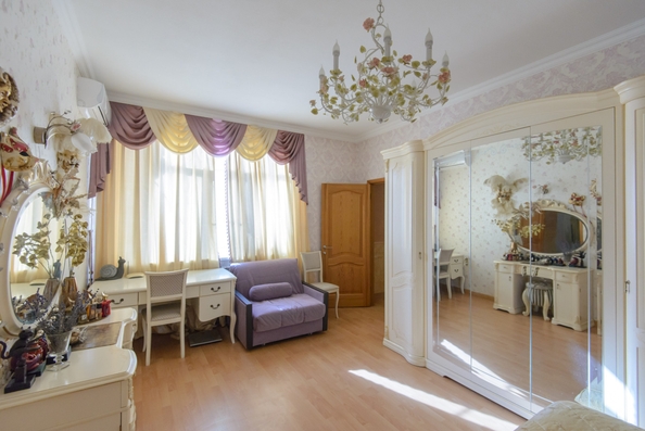 
  Продается 2-комн. квартира, 77 м², Ульяновская ул, д. 50
. Фото 1.