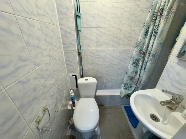 
  Продается 3-комн. квартира, 45 м², 40-летия Победы пр-кт, д. 29
. Фото 5.