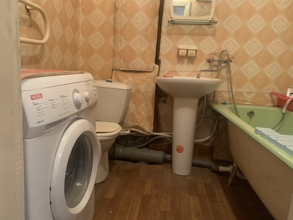 
  Продается 1-комн. квартира, 38 м², Жмайлова ул, д. 11
. Фото 8.