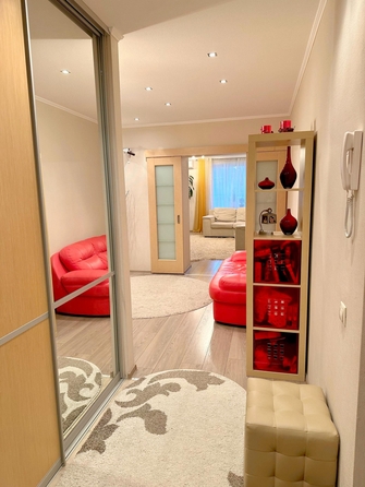 
  Продается 2-комн. квартира, 80.6 м², Закруткина ул, д. 70/2
. Фото 5.