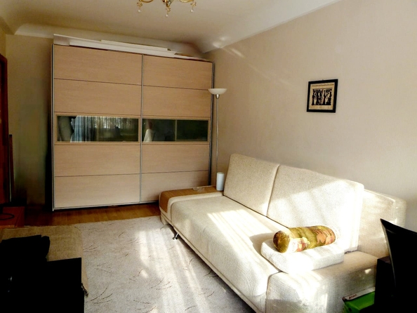 
  Продается 2-комн. квартира, 43 м², Воровского ул, д. 50
. Фото 2.