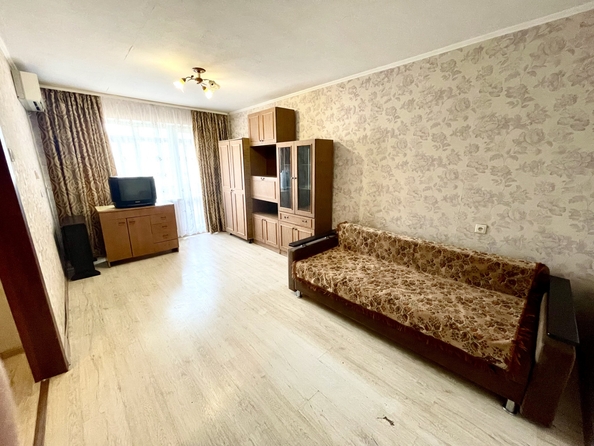 
  Продается 1-комн. квартира, 30.5 м², Малиновского ул, д. 46
. Фото 3.