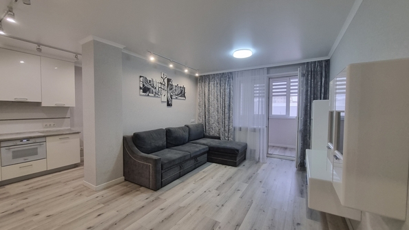 
  Продается 2-комн. квартира, 55 м², Тружеников ул, д. 80
. Фото 9.
