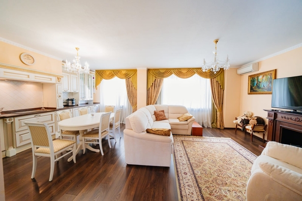 
  Продается 3-комн. квартира, 97 м², Комарова б-р, д. 12/1
. Фото 3.