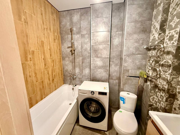 
  Продается 1-комн. квартира, 42 м², Вагулевского ул, д. 37
. Фото 9.