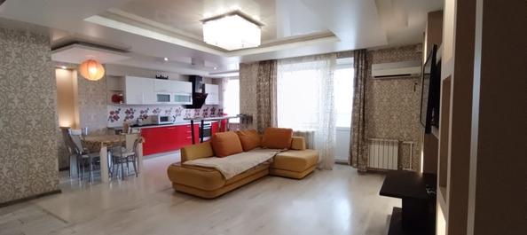 
  Продается 2-комн. квартира, 74 м², Ленина пр-кт, д. 245
. Фото 1.