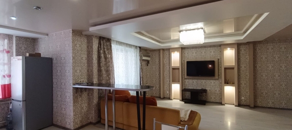 
  Продается 2-комн. квартира, 74 м², Ленина пр-кт, д. 245
. Фото 9.
