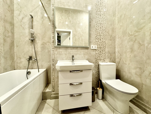 
  Продается 2-комн. квартира, 78 м², Карла Либкнехта ул, д. 112
. Фото 8.