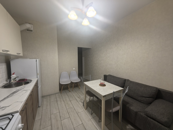 
  Продается 1-комн. квартира, 43 м², Береговая ул, д. 117
. Фото 2.
