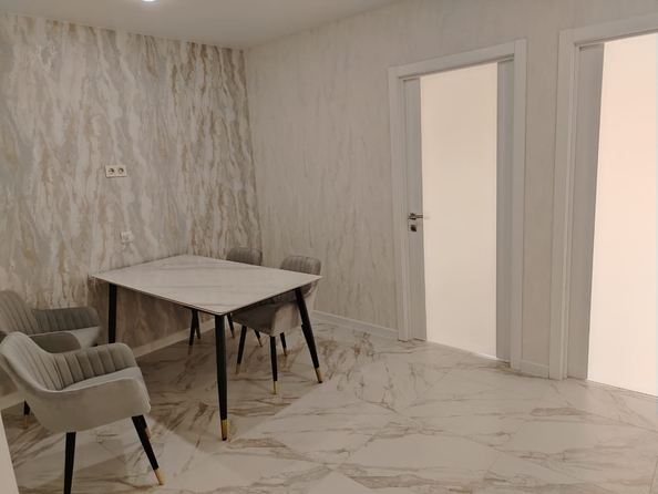 
  Продается 2-комн. квартира, 52 м², Оганова ул, д. 20
. Фото 2.