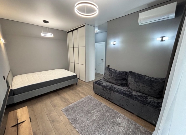 
  Продается 1-комн. квартира, 35 м², 40-летия Победы пр-кт, д. 111
. Фото 2.