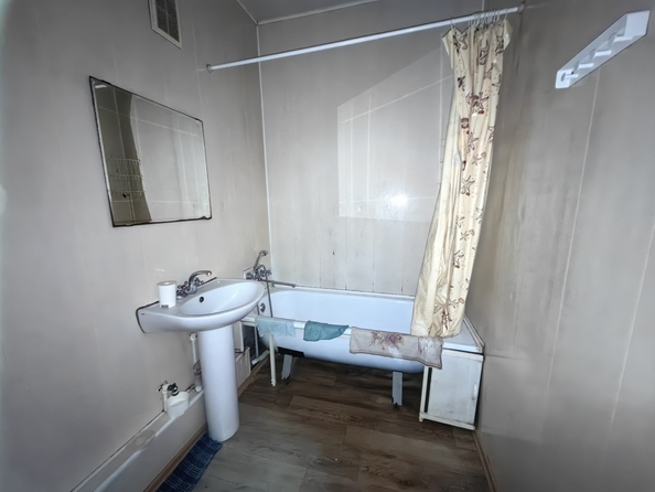 
  Продается 1-комн. квартира, 42 м², Травяная ул, д. 20
. Фото 7.